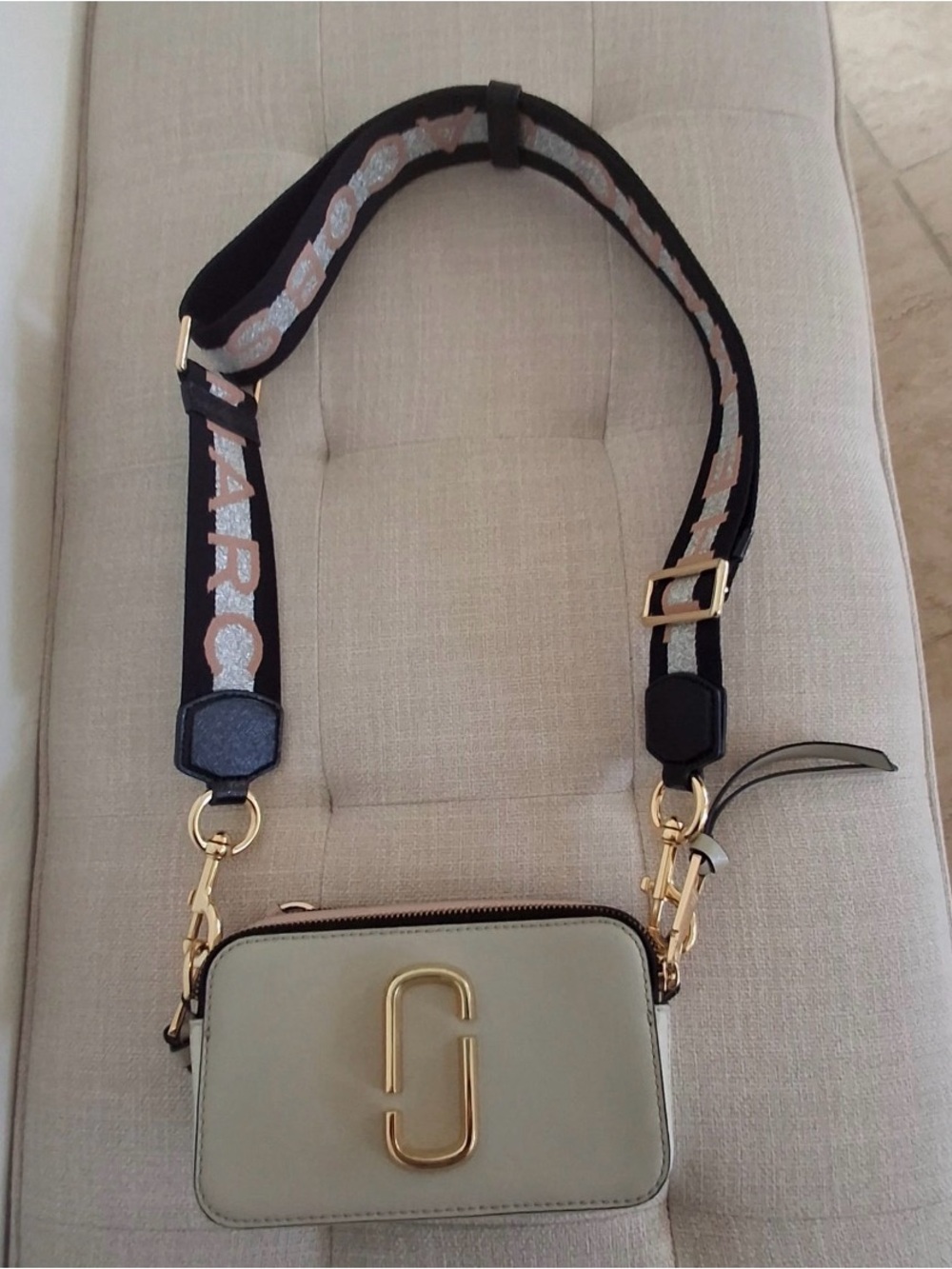 Marc Jacob’s snapshot bag and cardholder keychain - Picture 3 of 7